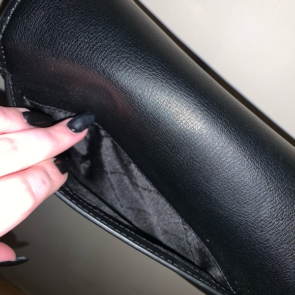 *SOLD* Black Michael Kors crossbody bag - Picture 6 of 7